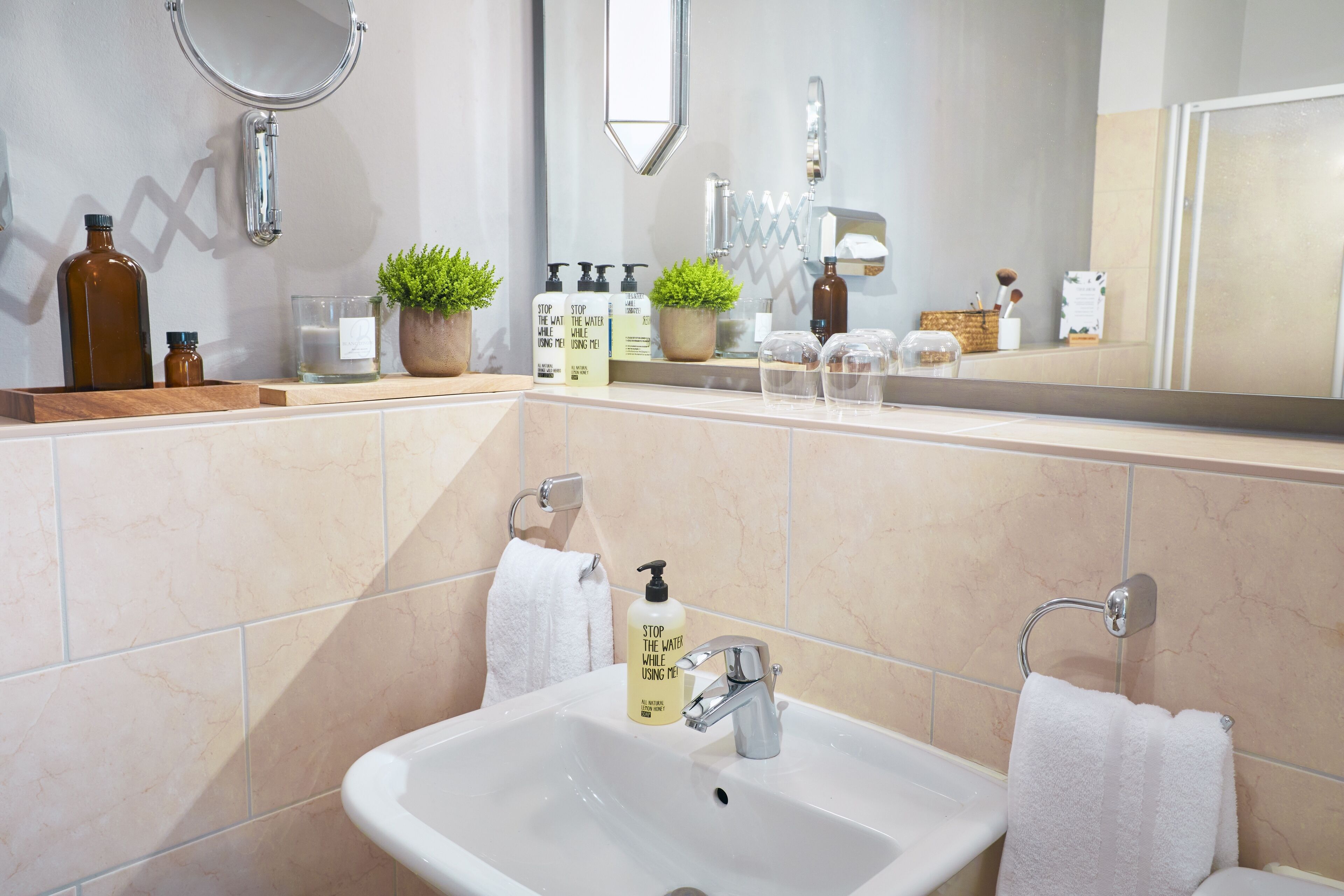 deluxe double room | bathroom | free toiletries, hair dryer, towels, soap