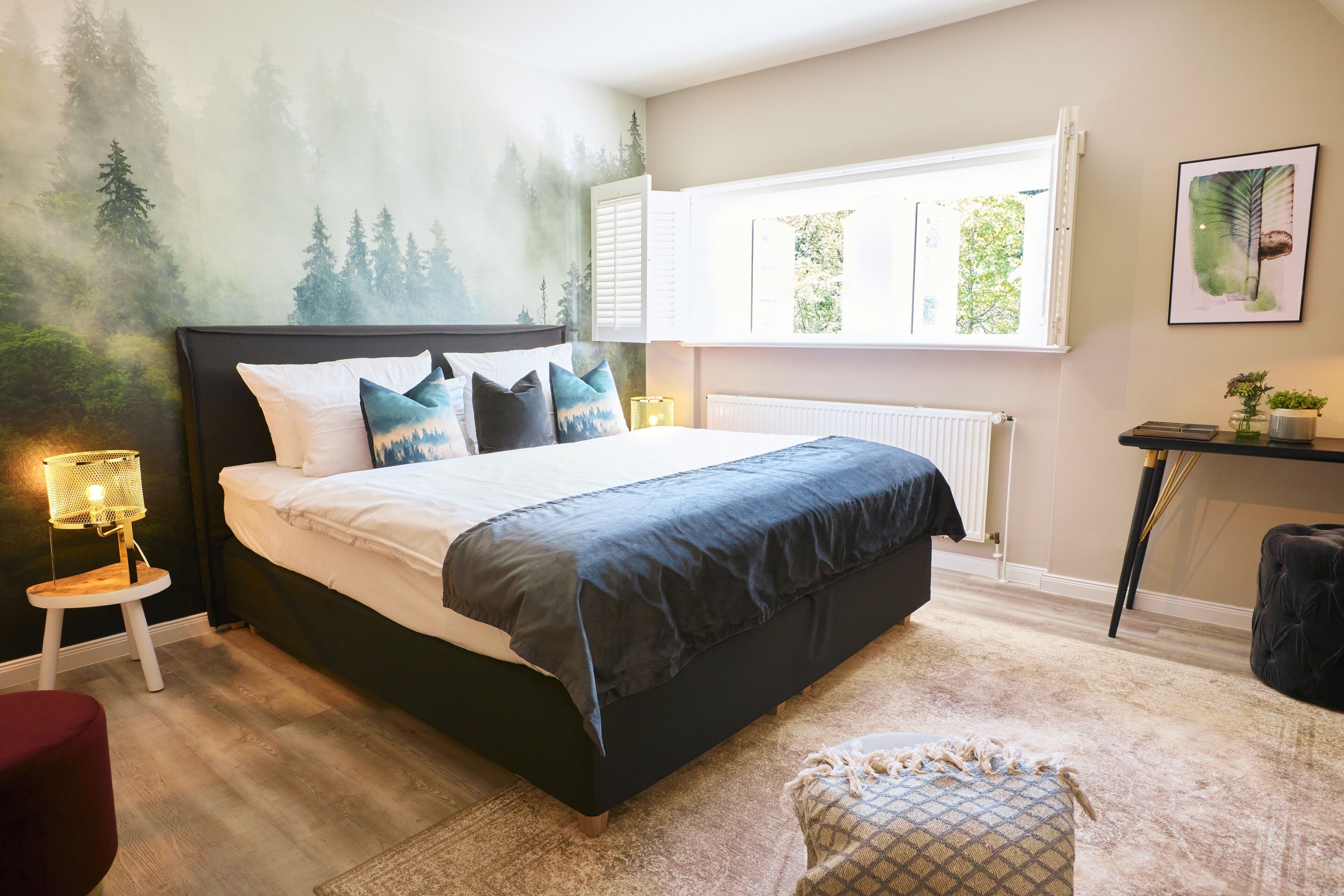 deluxe double room | 1 bedroom, hypo-allergenic bedding, down duvets, desk