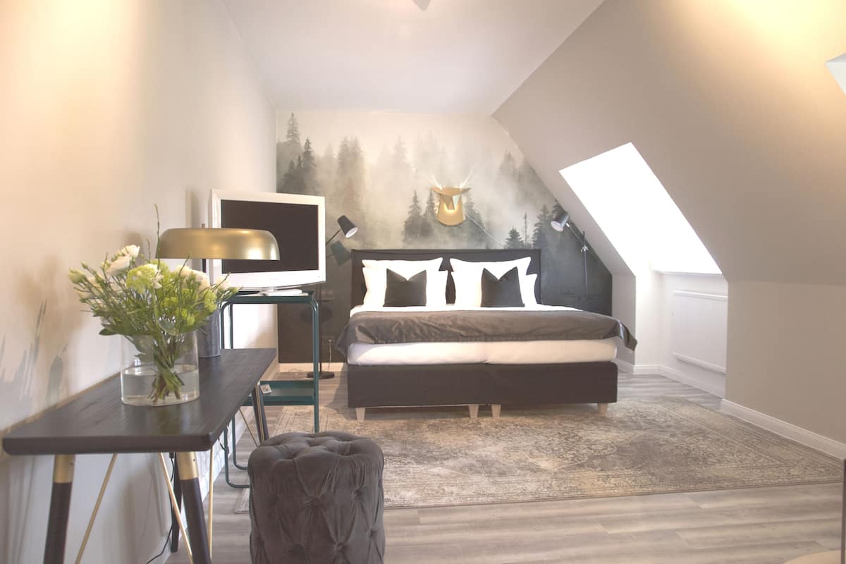 Comfort-Doppelzimmer | 1 Schlafzimmer, Allergikerbettwaren, Daunenbettdecken, Schreibtisch