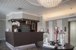 Mostrador de check-in y check-out