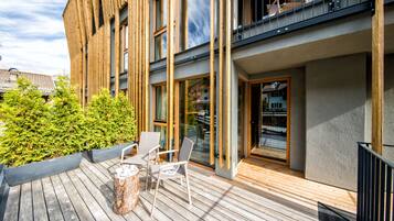 Chambre Double Supérieure, terrasse, vue montagne (Deluxe) | Balcon