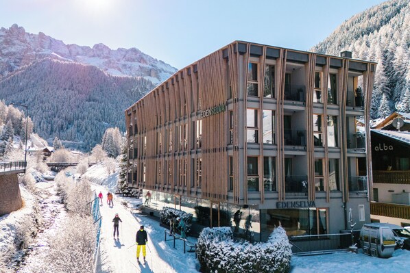 Front of property - Mountain Design Hotel Eden Selva (Selva di Val Gardena)