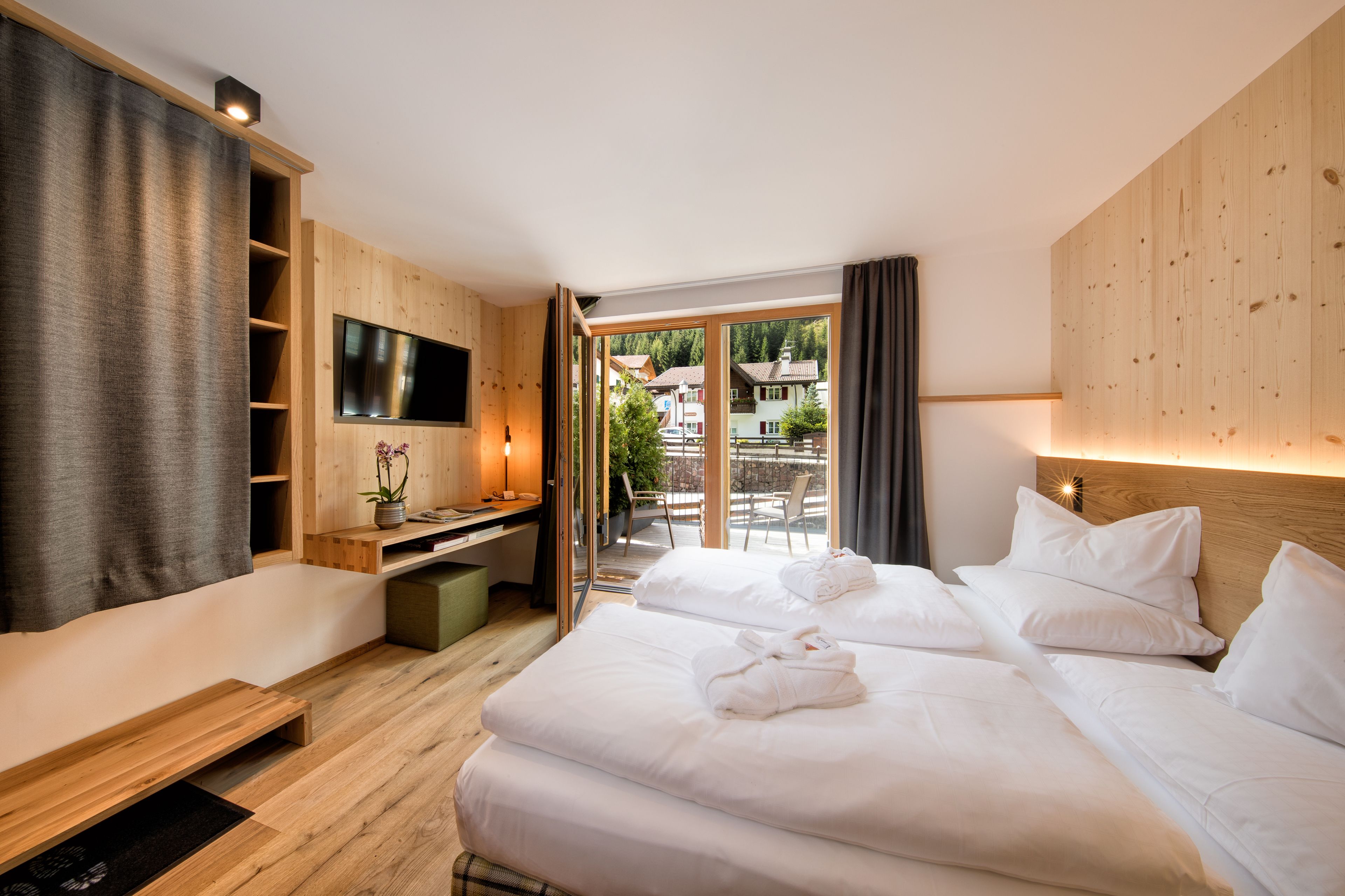 Minibar, két bảo mật tại phòng, trang trí khác biệt 