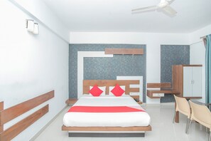 Standard Double or Twin Room | Bed sheets - Collection O 3175 Pluspoint Suites (Bengaluru)