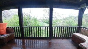 Hunting Mansion | Terrace/patio