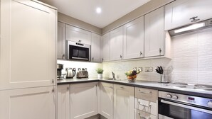 Unclassified image, 5 of 10, button - Clerkenwell Executive Apartments (London)