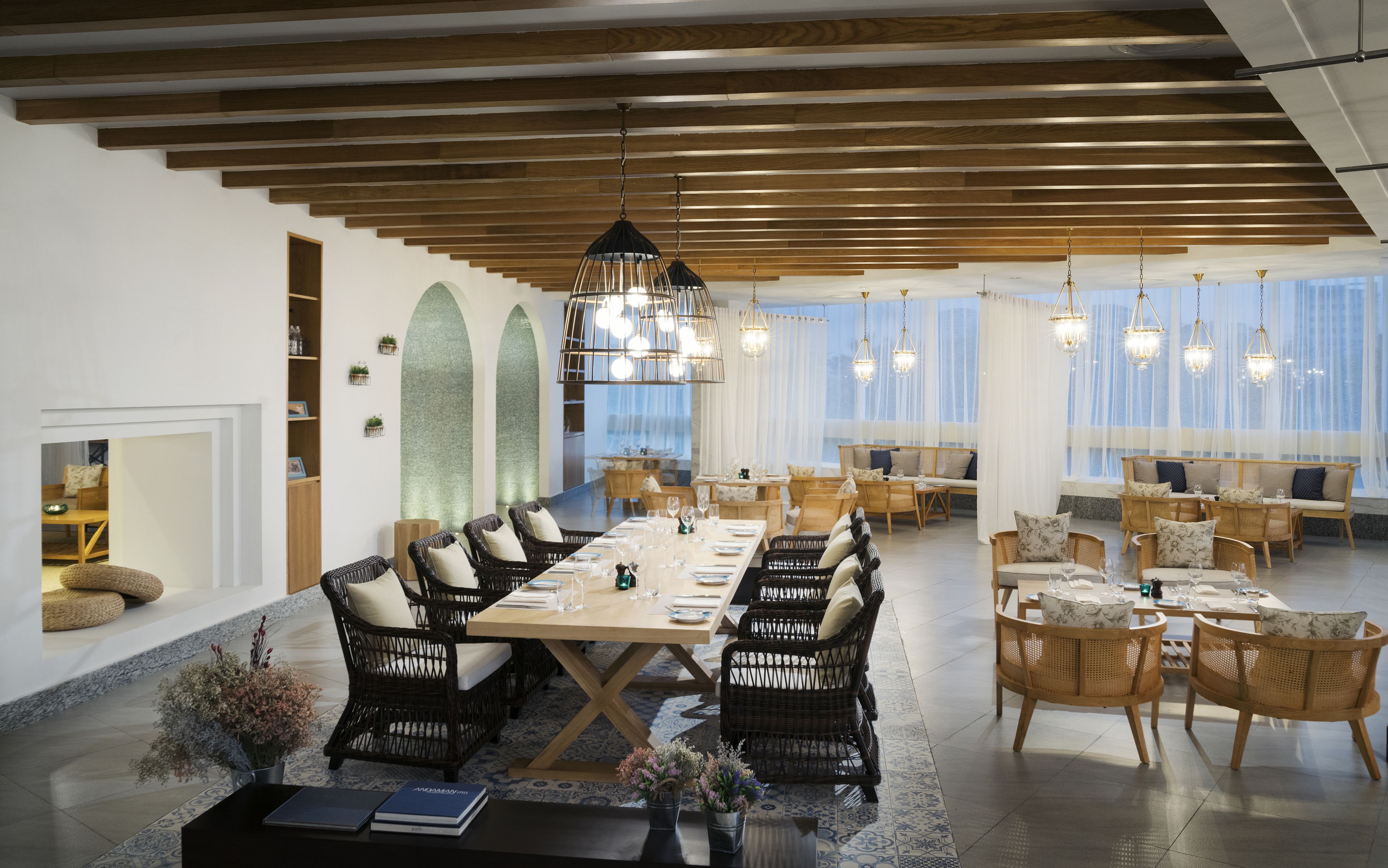 4 restaurants, breakfast, lunch, dinner served; Mediterranean cuisine