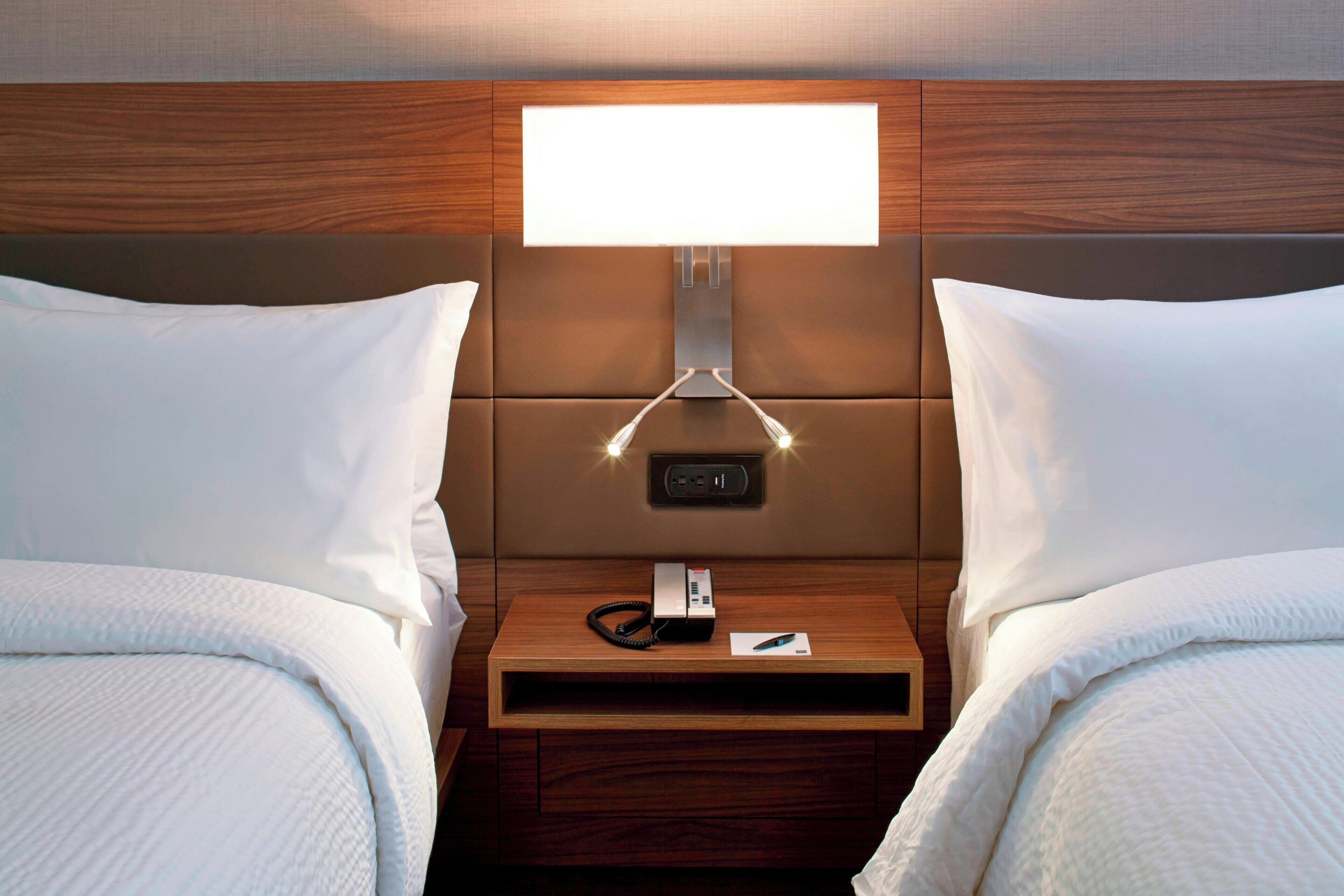 1 bedroom, egyptian cotton sheets, premium bedding, down duvets