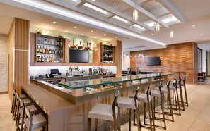 Bar (trong khuôn viên)