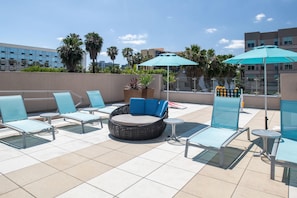 Pool - Hyatt House at Anaheim Resort/Convention Center (Anaheim)