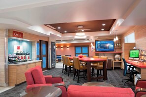 Lobby - TownePlace Suites by Marriott Mansfield (Mansfield)