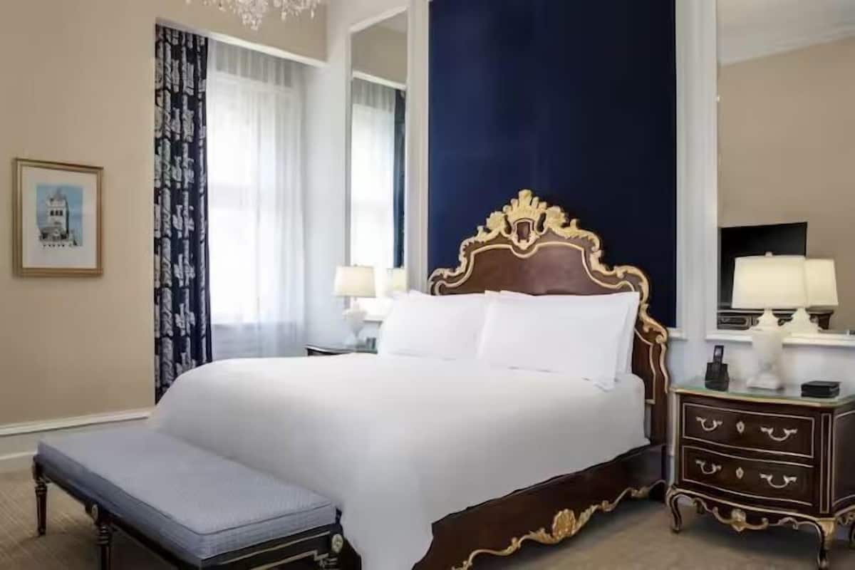 1 bedroom, Egyptian cotton sheets, premium bedding, down duvets