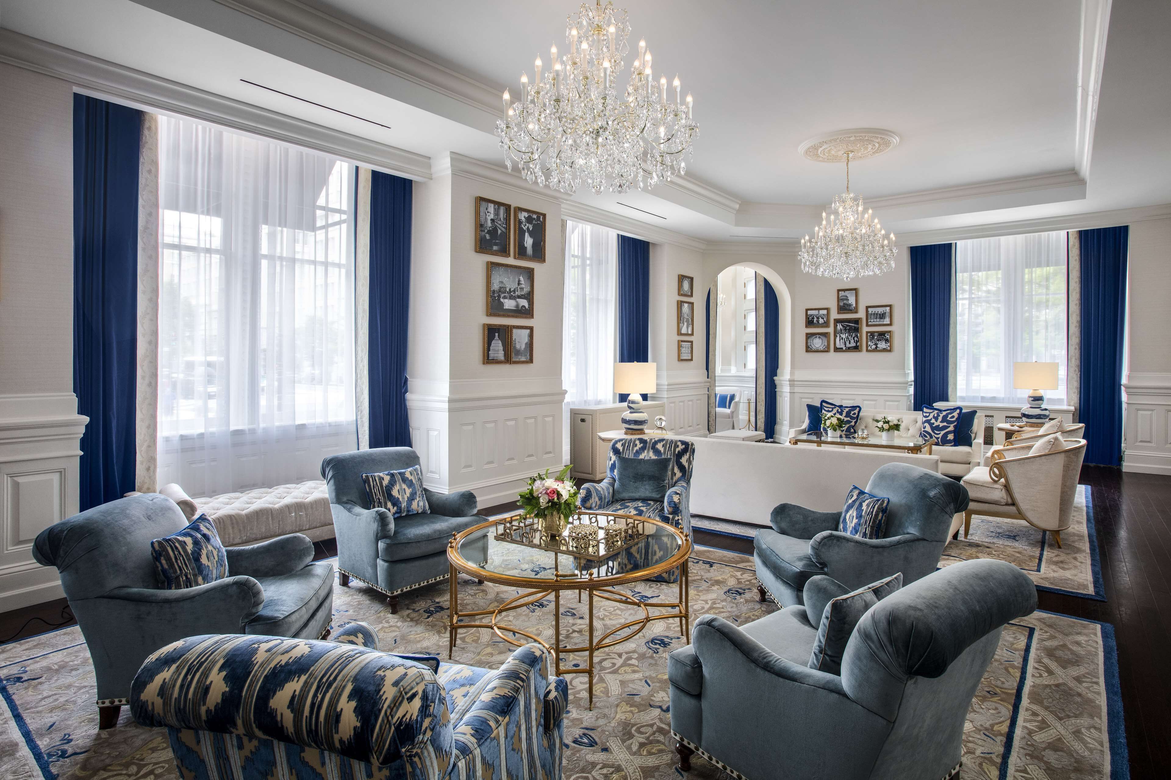 townhome, 1 king bed (bi-level) | living area | 55-inch flat-screen tv with cable channels, tv, pay films