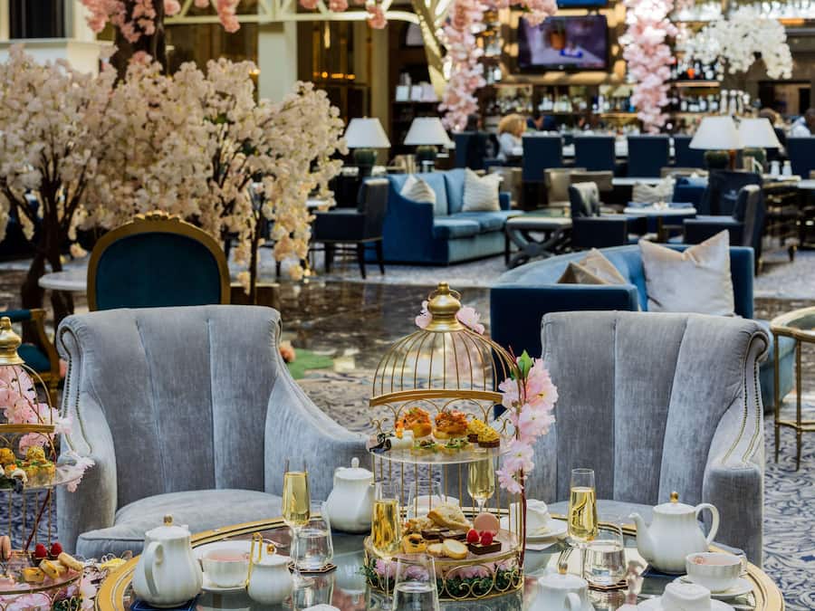 Lunch and dinner served, sushi