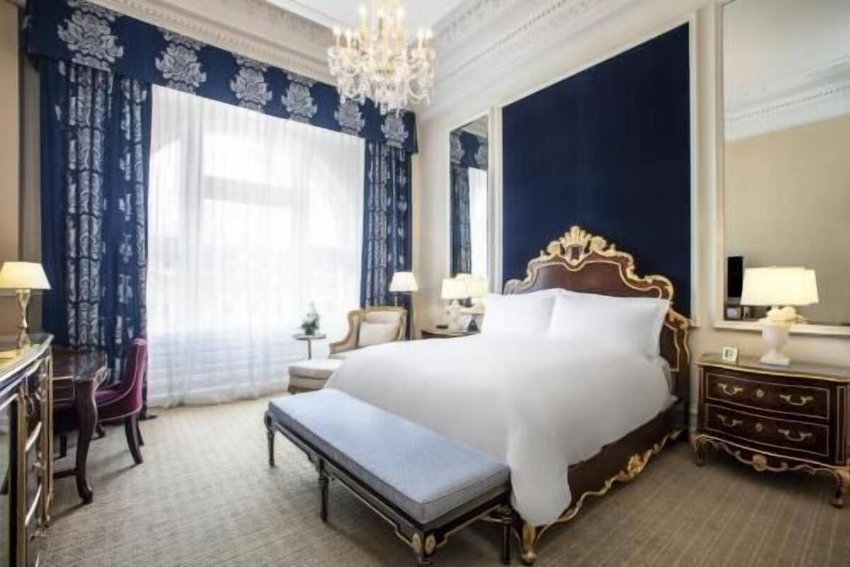 Egyptian cotton sheets, premium bedding, down duvets, pillow-top beds
