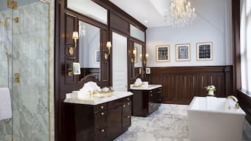 Presidential Suite, 1 Bedroom | Bathroom | Deep-soaking bathtub, free toiletries, hair dryer, bathrobes