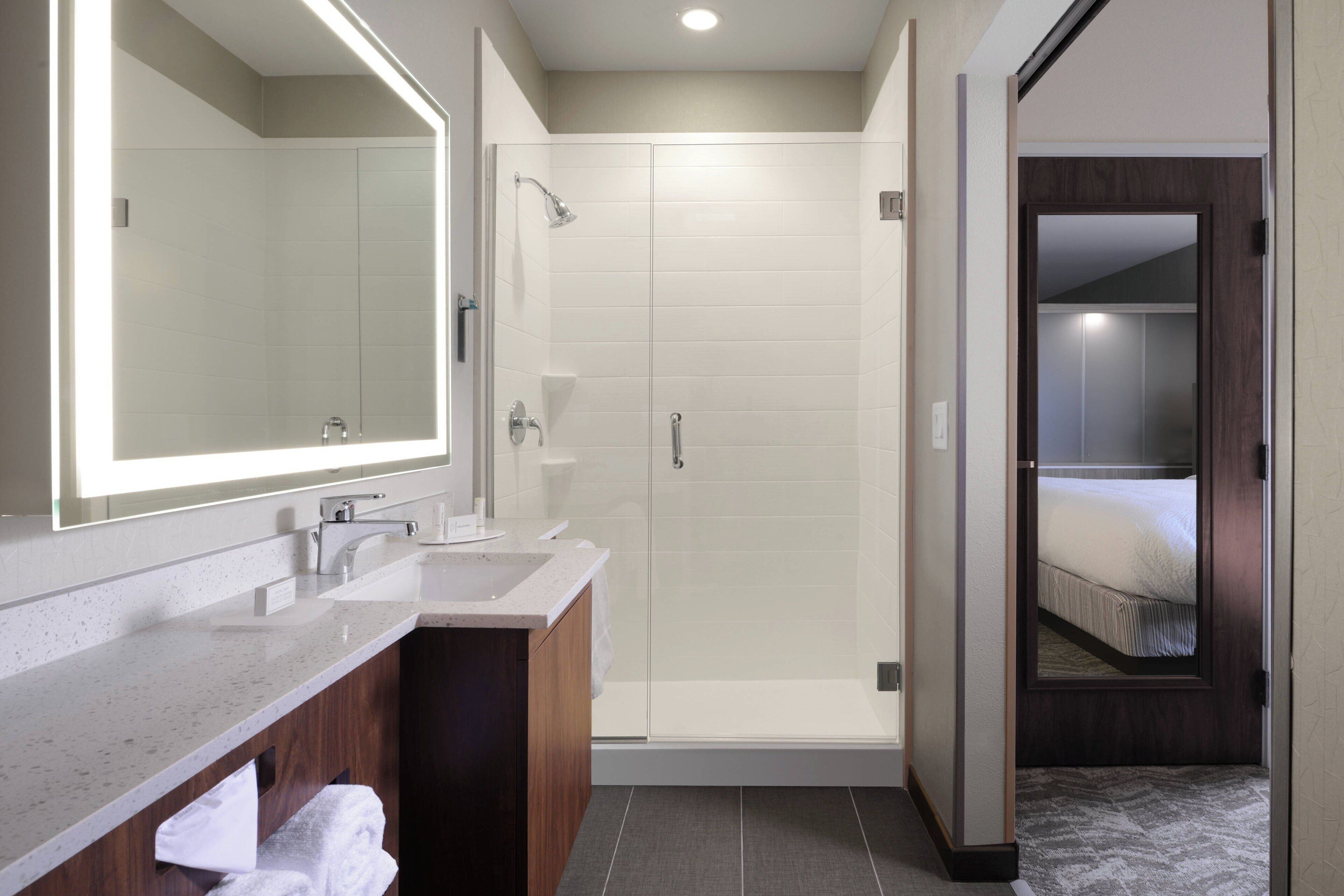 studio, 1 king bed with sofa bed | bathroom | hydromassage showerhead, free toiletries, hair dryer, towels