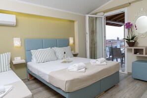 In-room safe, desk, soundproofing, rollaway beds - Ammos Beach Seaside Luxury Suites (Katerini)