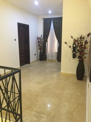 Komplett frokost er inkludert hver dag