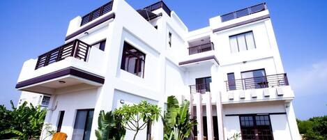 Fachada da propriedade