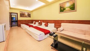 Japanese-style quadruple room - Yue Ting Homestay (Shoufeng)