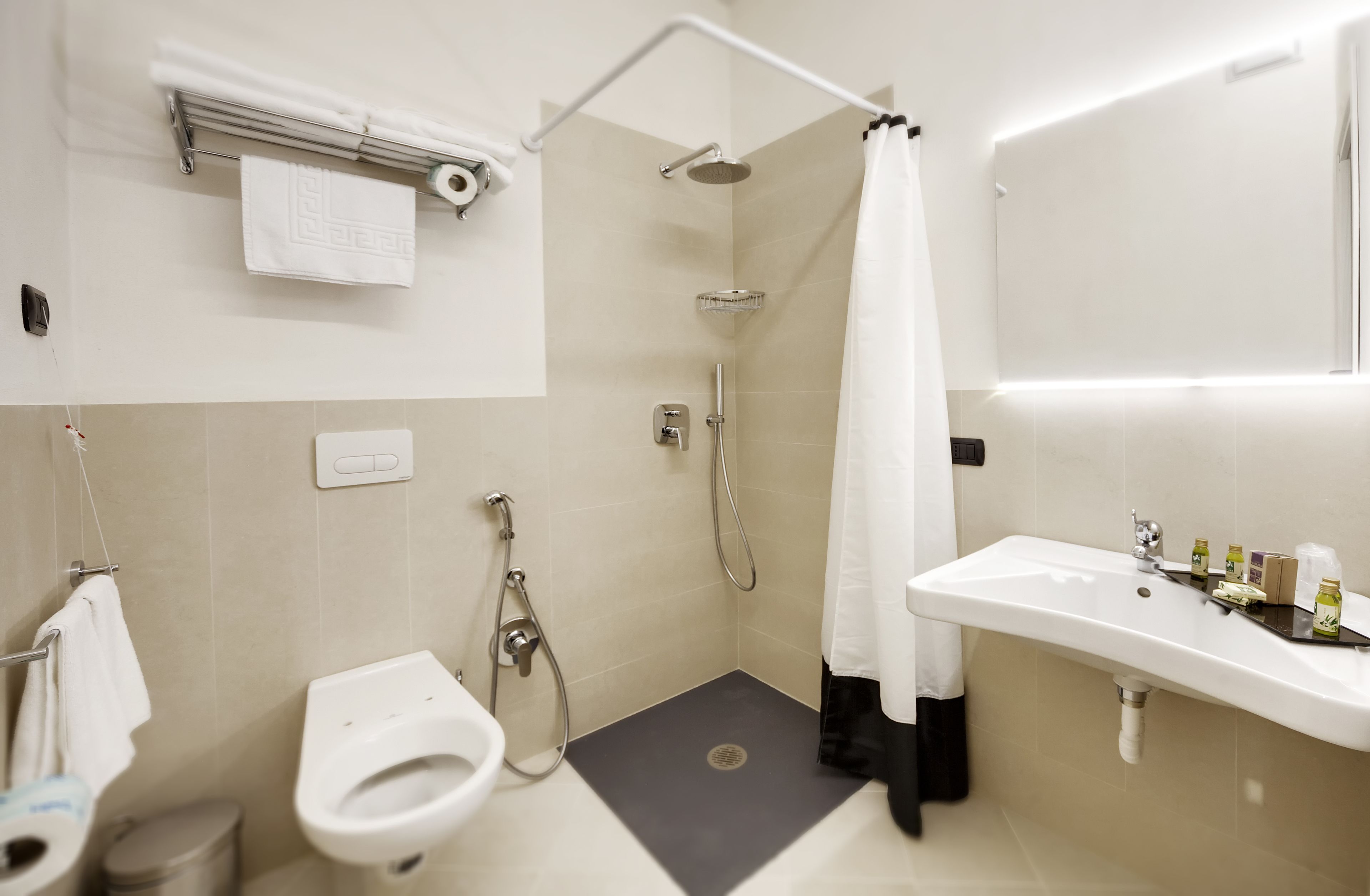 shower, rainfall showerhead, free toiletries, hair dryer