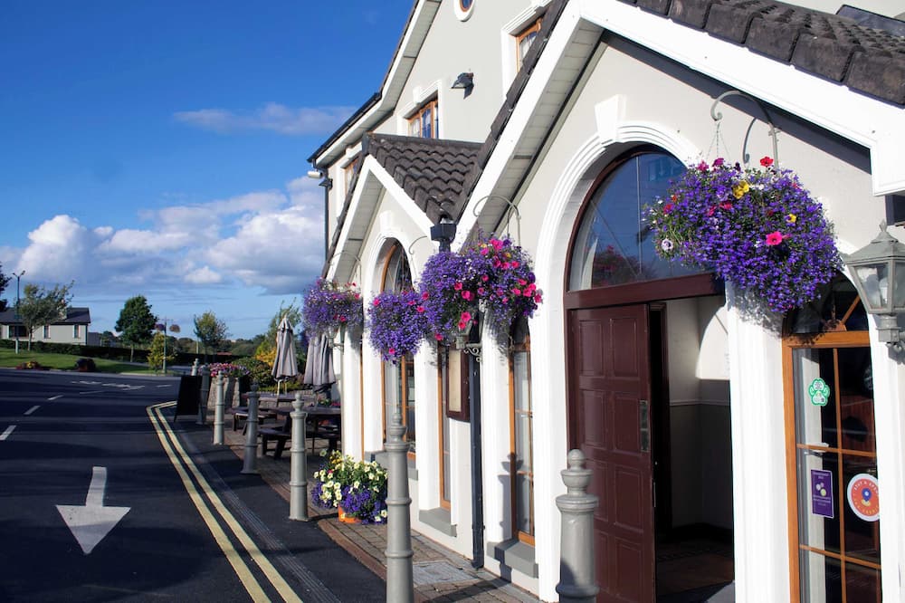 The Rhu Glenn Hotel
