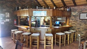 Bar (in der Unterkunft)