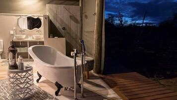 Luxury Tent | Bathroom | Free toiletries, hair dryer, towels