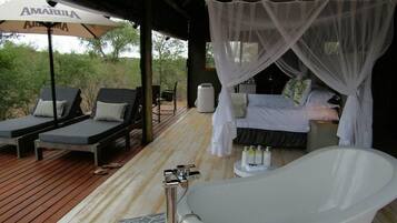 Luxury Tent | Bathroom | Free toiletries, hair dryer, towels