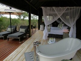 Artículos de tocador gratuitos, secador de pelo, toallas