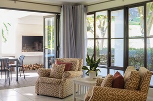 Family Cottage, 3 Bedrooms, Valley View, Mountainside | Living area | LCD TV