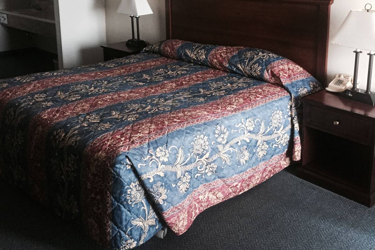 Desk, iron/ironing board, free WiFi, bed sheets