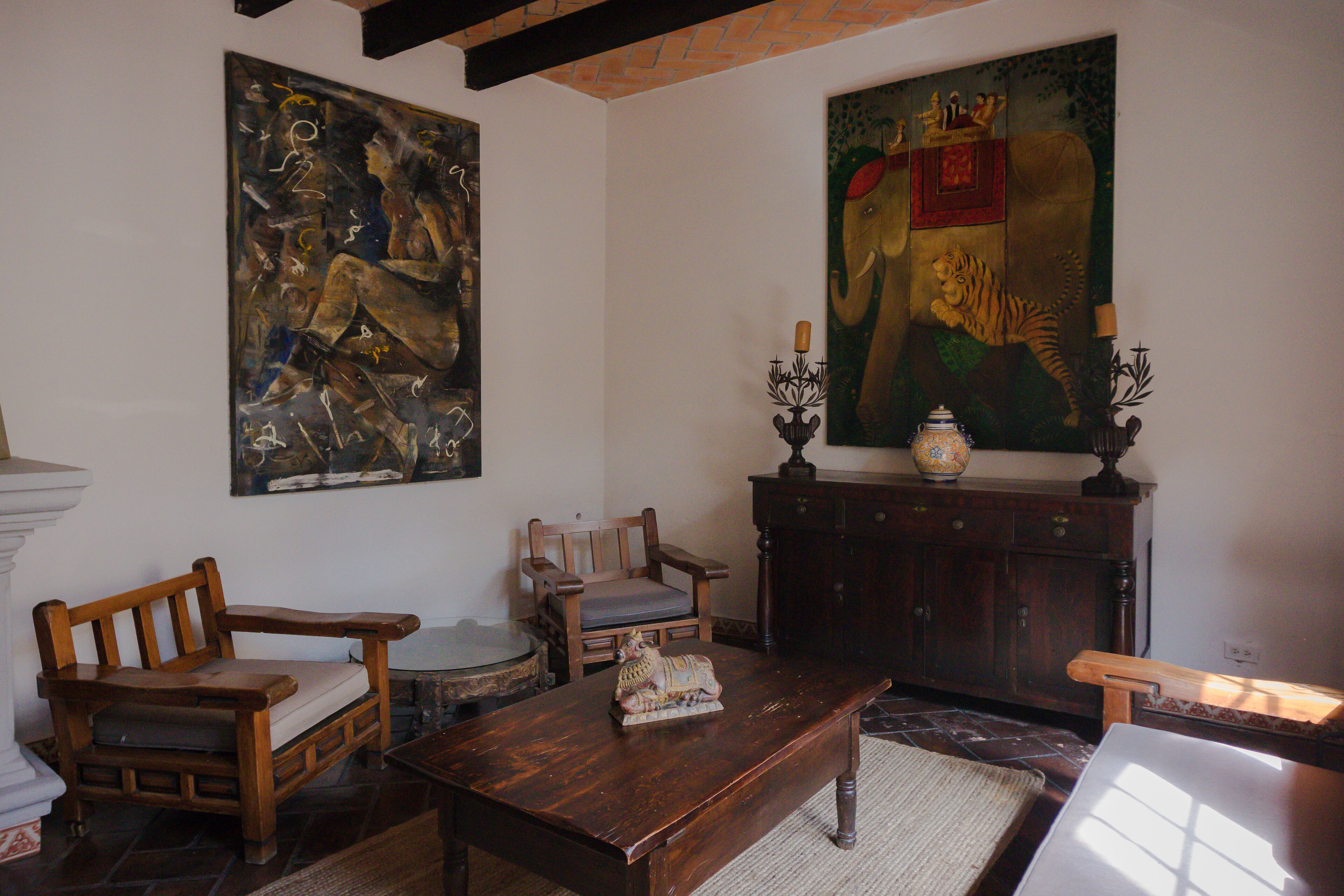 premium studio suite | living area | 32-inch flat-screen tv with cable channels, tv, fireplace