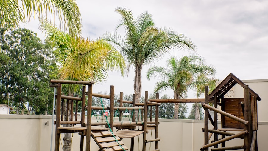 Africanos Country Estate