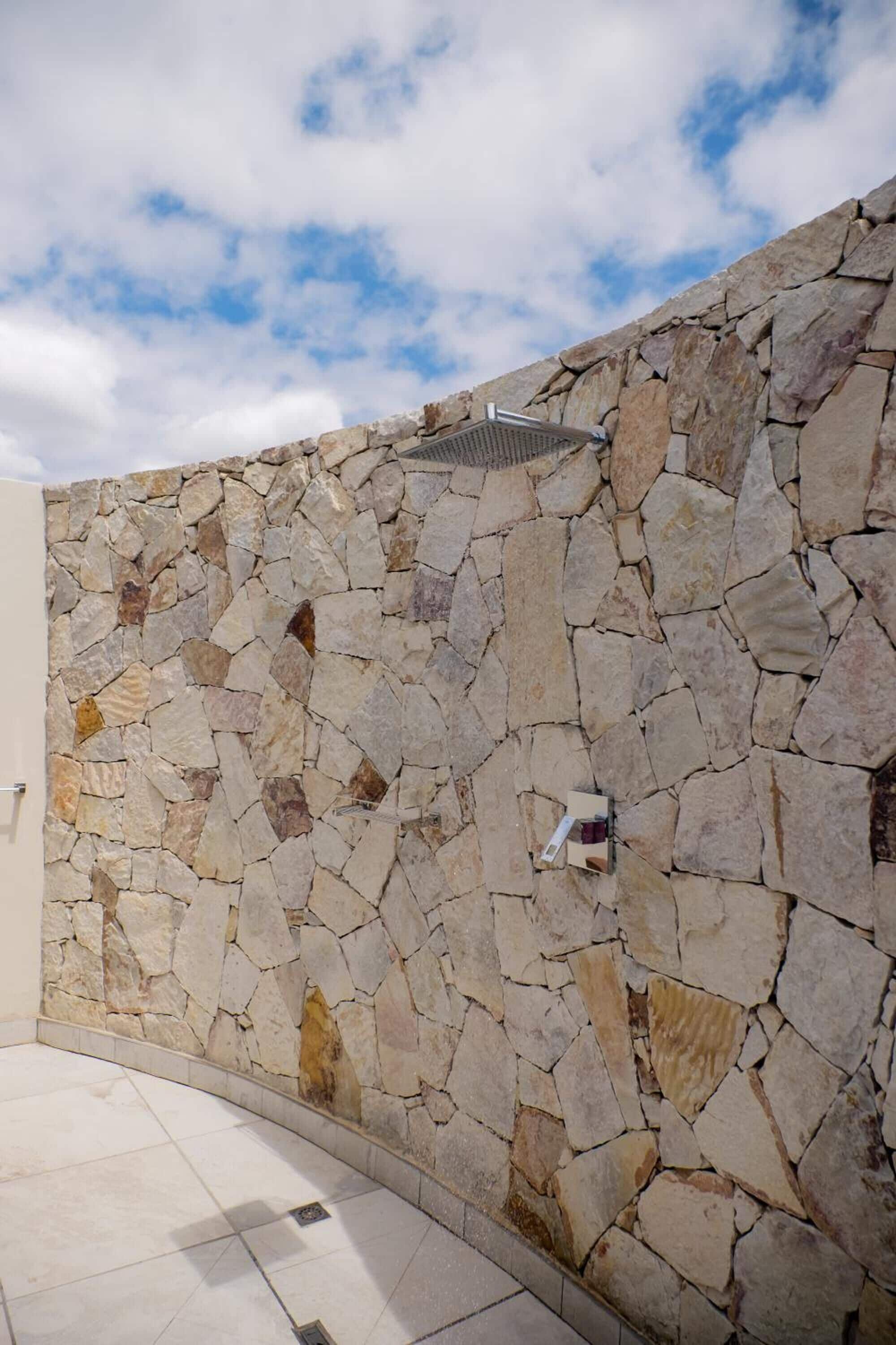 Separate tub and shower, free toiletries, hair dryer, bathrobes