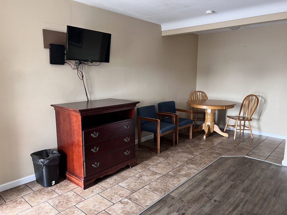 Crown Inn Motel by null