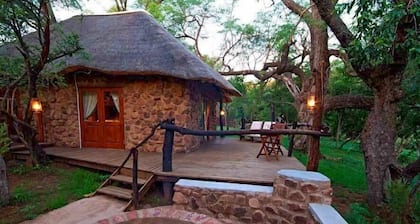 Zenzele River Lodge