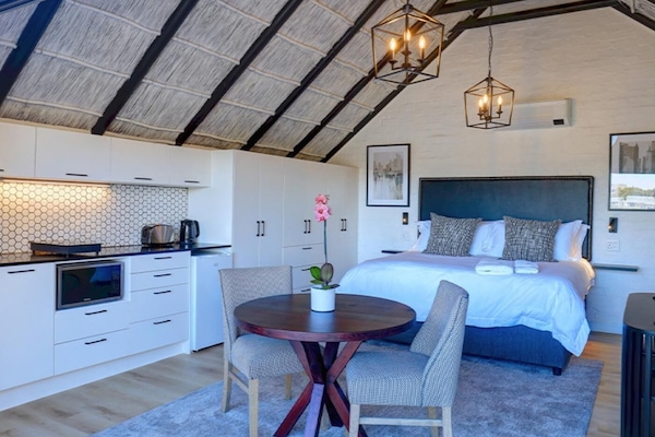 Studio, Lagoon View | In-room safe, WiFi (free)