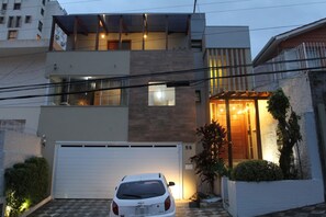 Front of property - evening/night - Pup Hostel SC (Florianópolis)