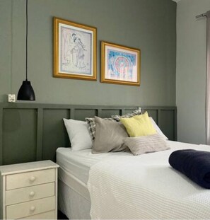 Economy Double Room | Free WiFi, bed sheets - Pup Hostel SC (Florianópolis)