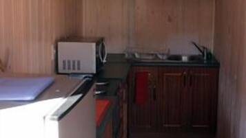 Familienchalet, 2 Schlafzimmer | Eigene Küche | Kühlschrank, Mikrowelle, Herdplatte, Wasserkocher