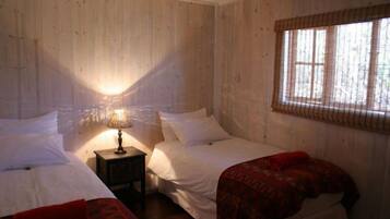 Familienchalet, 2 Schlafzimmer | 2 Schlafzimmer, individuell dekoriert, Schreibtisch