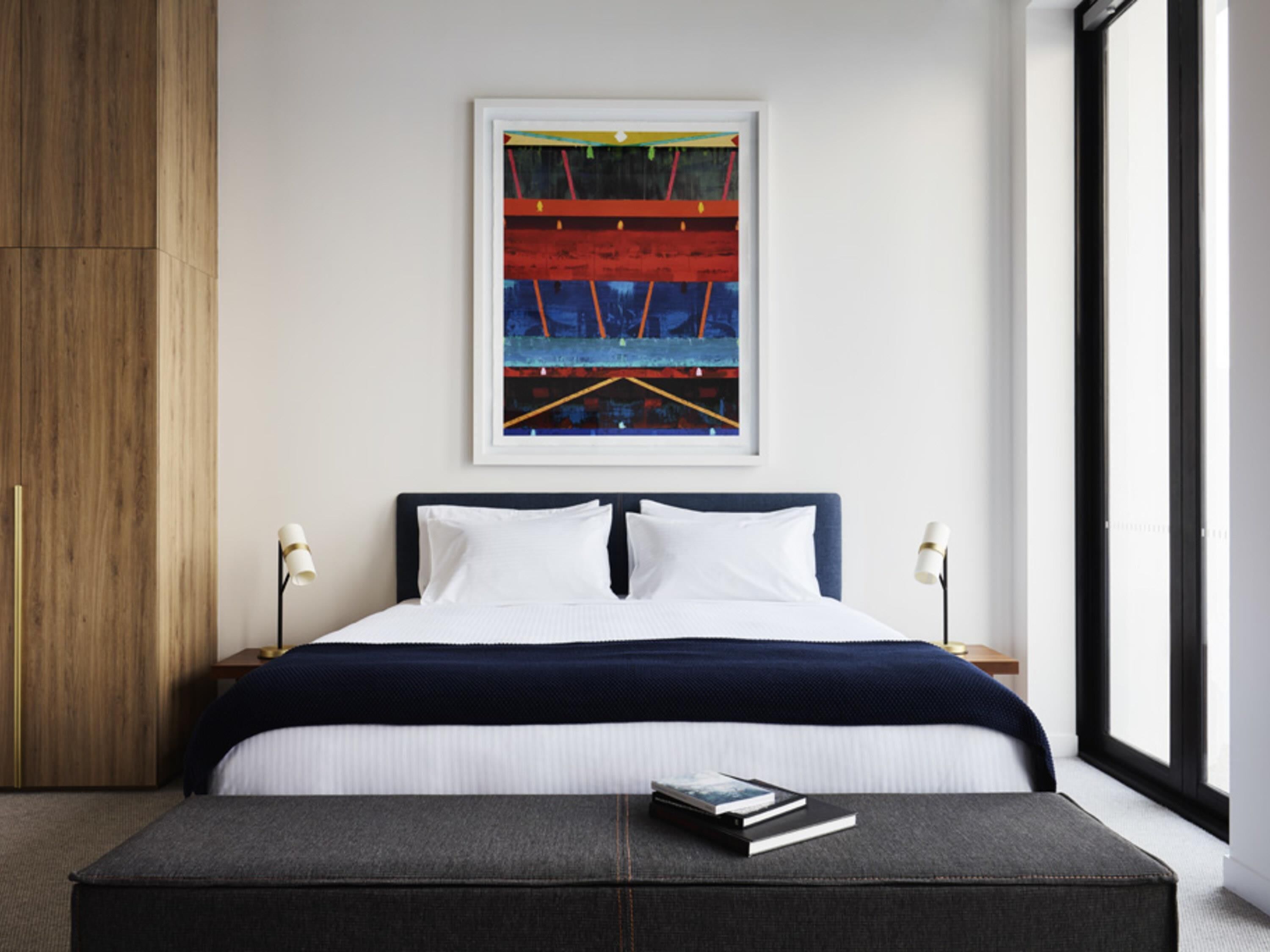 Studio Suite | 埃及棉床单、高档床上用品、加厚床垫、迷你吧