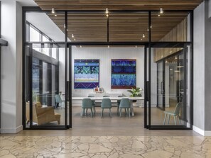 Meeting facility - The Johnson Brisbane - Art Series (Spring Hill)