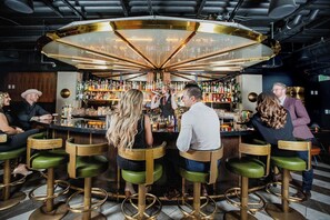 2 restaurants, breakfast, lunch, dinner served; Asian cuisine - Halcyon - a hotel in Cherry Creek (Denver)