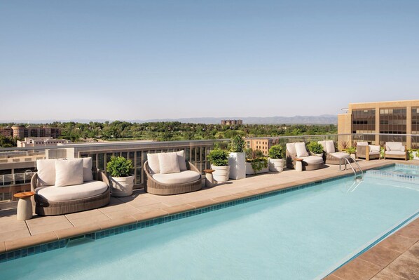 Outdoor pool, pool cabanas (surcharge), pool loungers