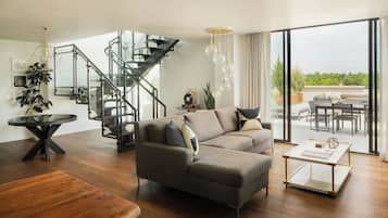 Presidential Suite | Premium bedding, pillowtop beds, in-room safe, individually decorated
