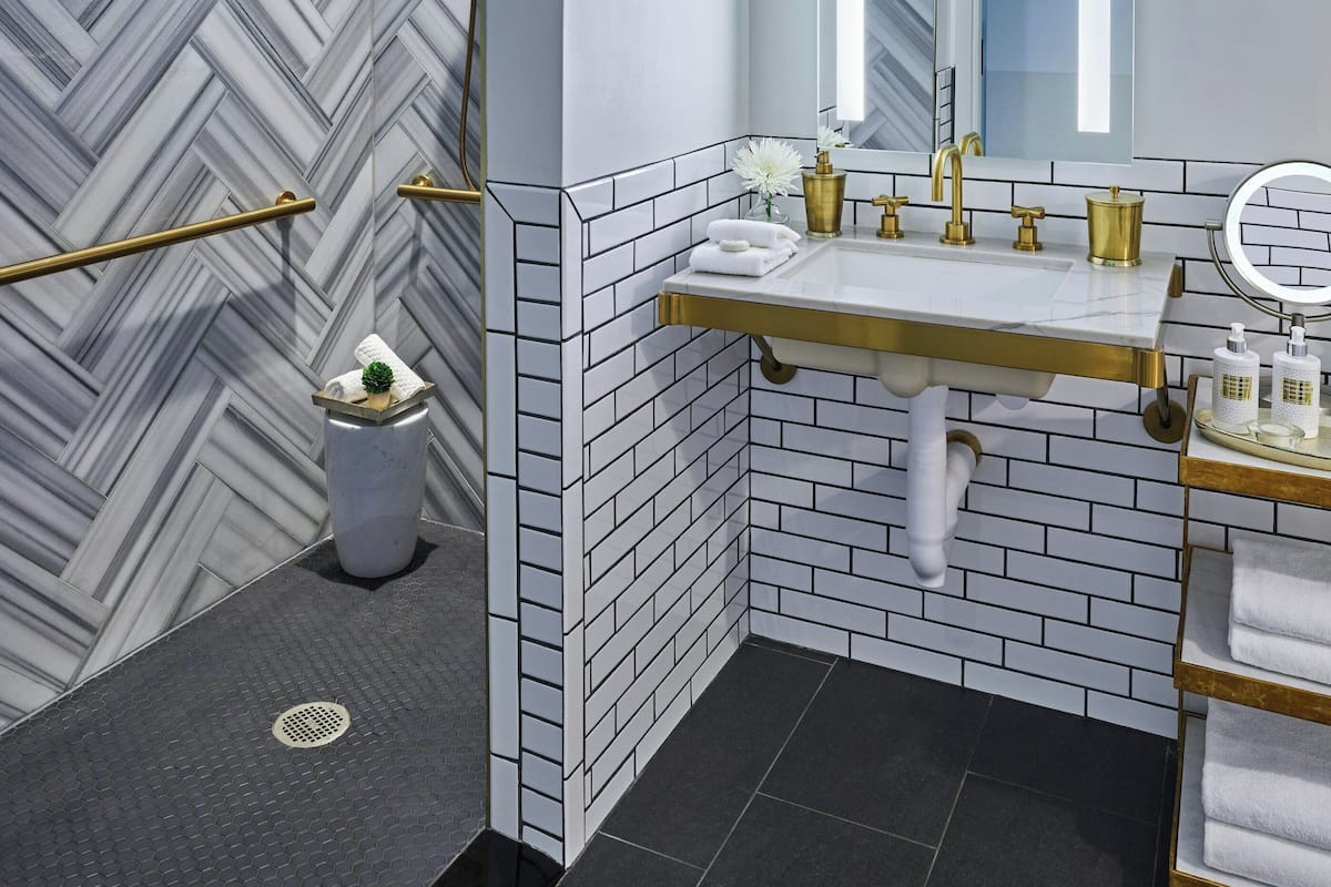 Room, 2 Double Beds, Mobility Accessible (Great, with Shower) | Bathroom