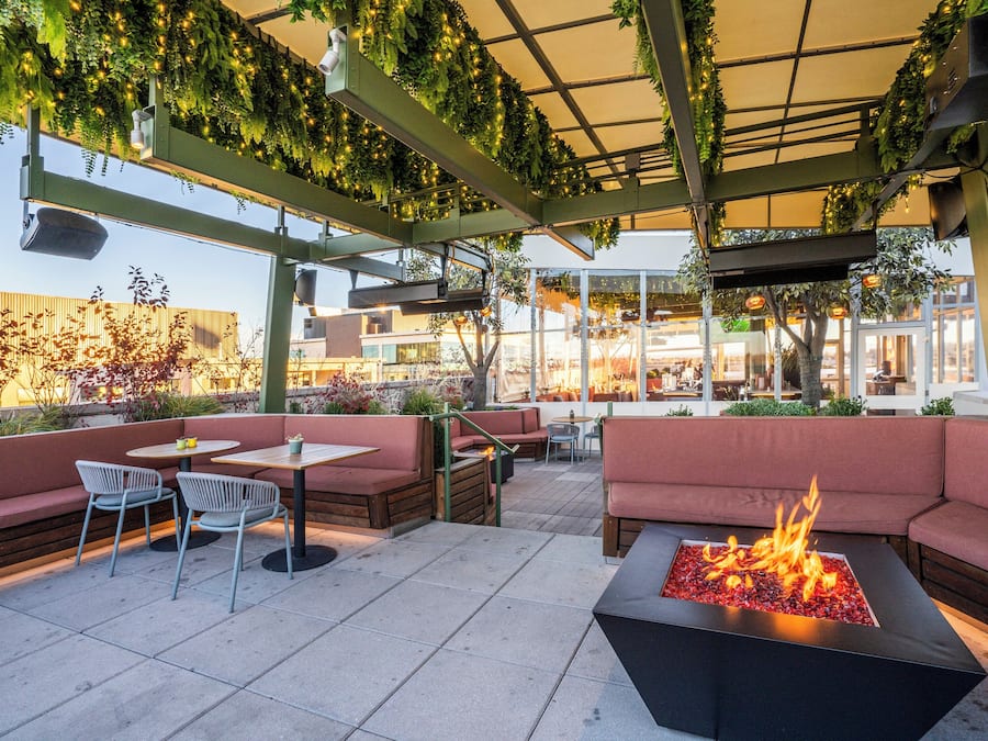 2 restaurants, breakfast, lunch, dinner served; Asian cuisine